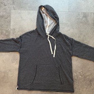 Talbots Black and White Sweatshirt Classic Pullover